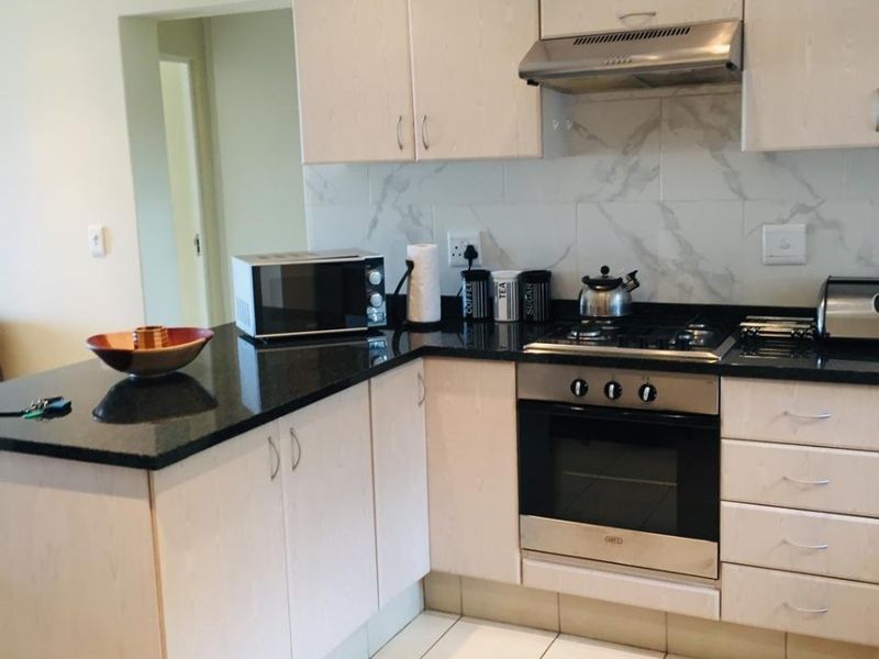 Stylish Fully Furnished 2-Bedroom Apartment with Sea Views in Shaka's Rock - Photo 3