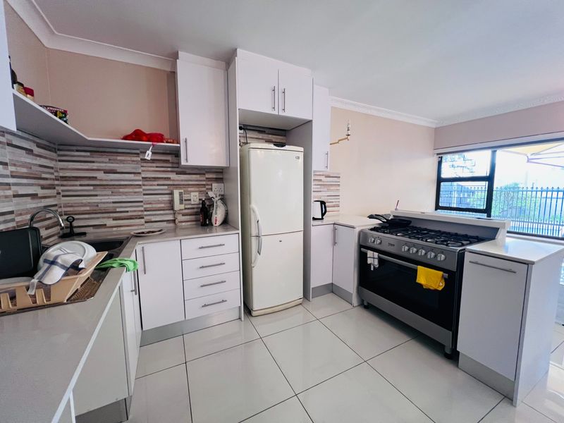 Apartment To Rent in Plattekloof 3, Plattekloof, Parow - Photo 7