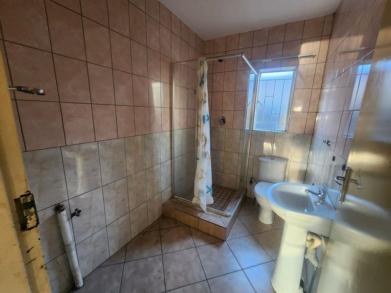 Two Bedroom apartment available in Rustenburg East End - Photo 10