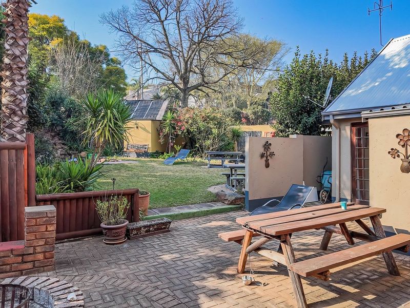 Exceptional Guesthouse Investment with Outstanding Income Potential - Photo 3