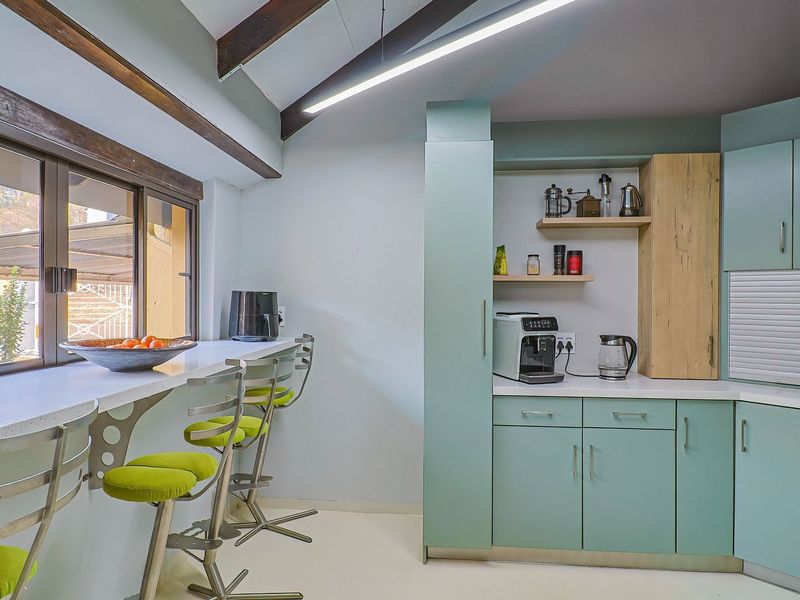 Spacious Family Home with Charming Income-Generating Cottages - Photo 7