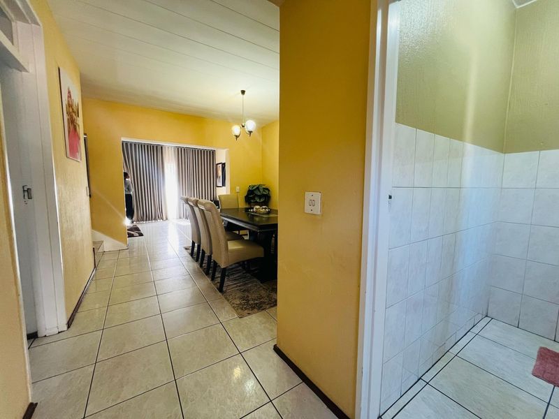 Apartment For Sale in Windsor East Windsor Randburg Gauteng - Photo 9