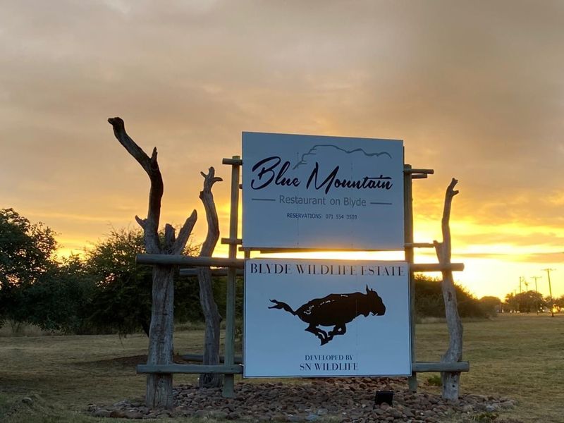 Entrance signage for the Blyde Wildlife Estate and Blue Mountain Restaurant.