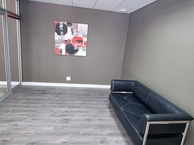Commercial Office To Rent in Monument Heights, Kimberley - Photo 4