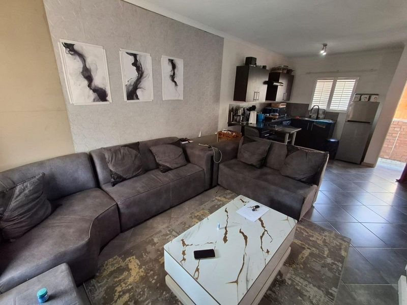 Townhouse For Sale in The Reeds, Centurion - Photo 1
