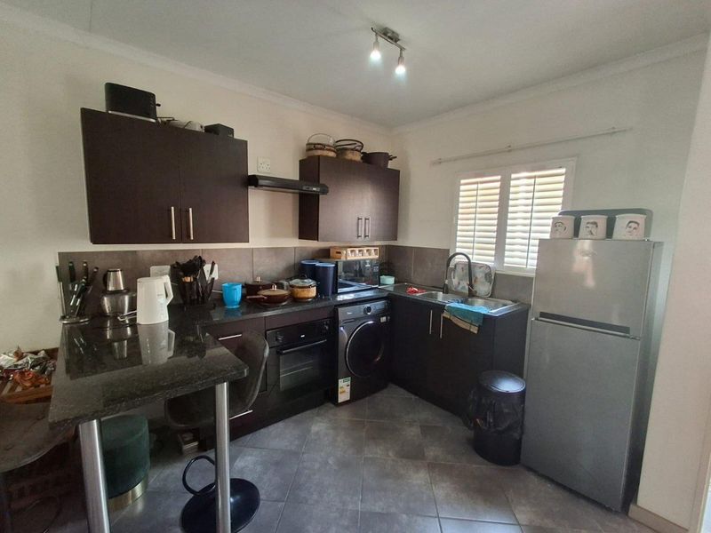 Townhouse For Sale in The Reeds, Centurion - Photo 2