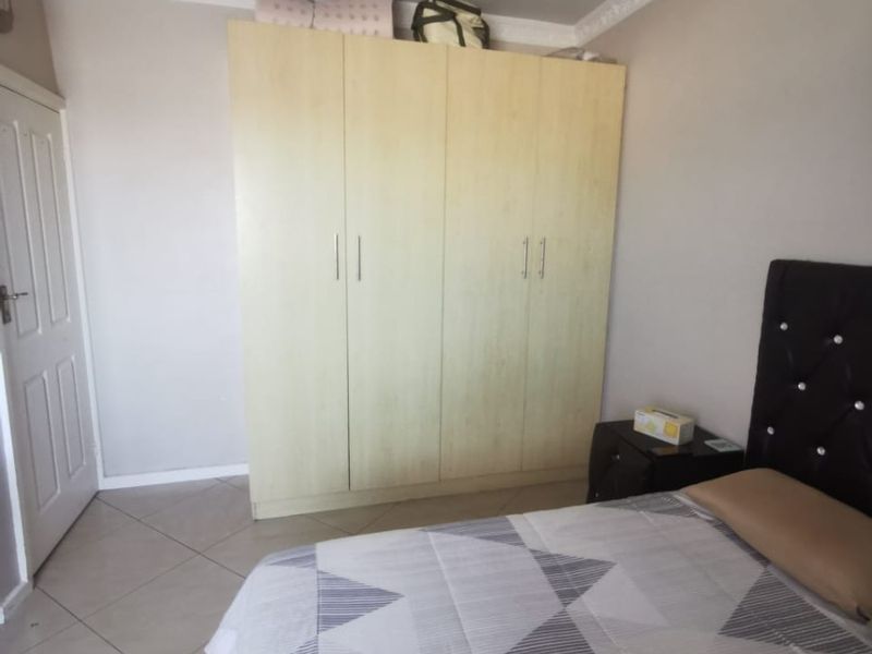 Apartment For Sale in Morningside Durban KwaZulu Natal - Photo 5