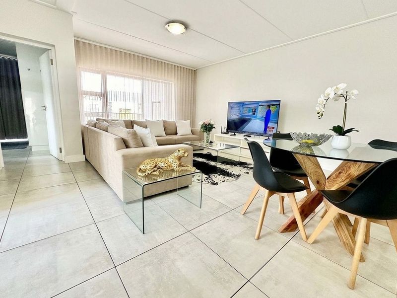 3 Bed - 2 Bath Apartment to Rent in The Polofields, Waterfall, Midrand - Photo 5