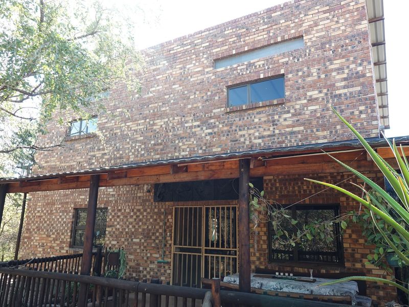 BUSH RETREAT WITH INCOME POTENTIAL - MARLOTH PARK - Photo 2