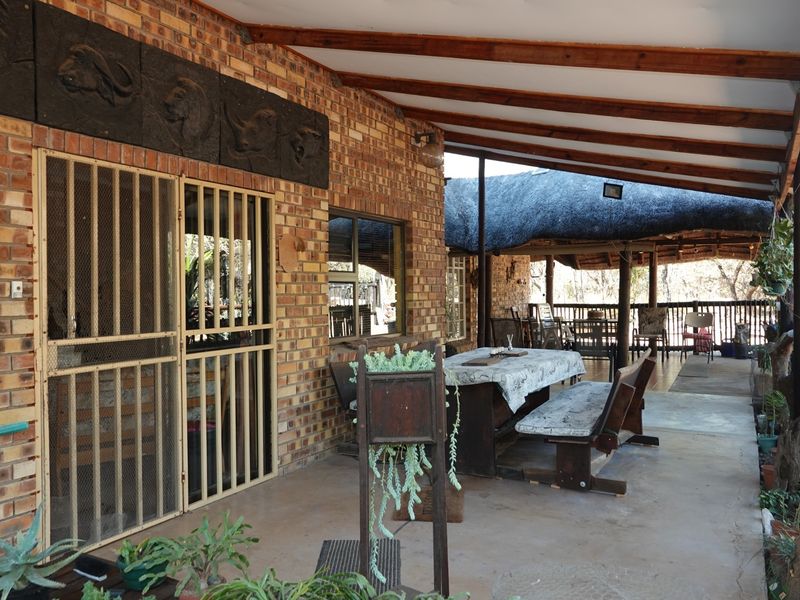 BUSH RETREAT WITH INCOME POTENTIAL - MARLOTH PARK - Photo 7