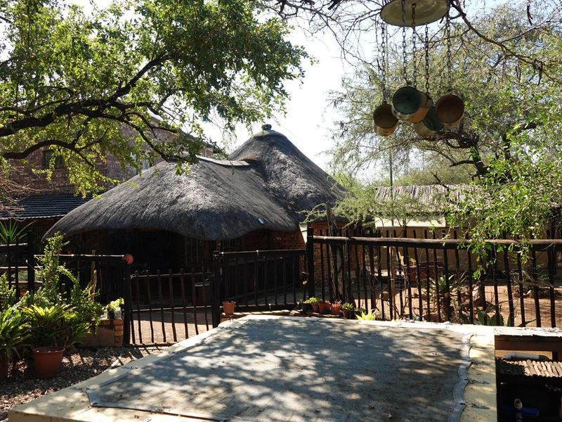 BUSH RETREAT WITH INCOME POTENTIAL - MARLOTH PARK - Photo 5