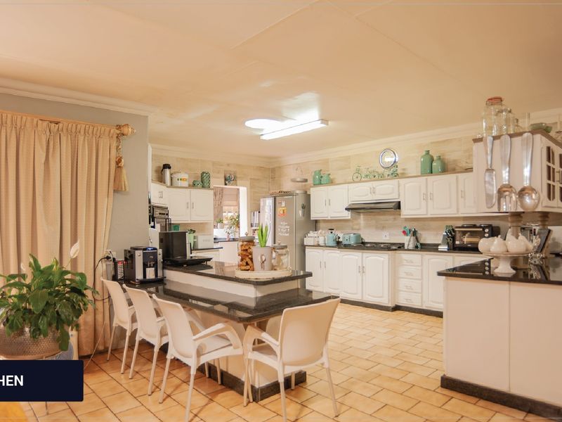 Five-Bedroom Country Home on 38ha, Off The Heidelberg to Vaal Dam Road - Photo 6
