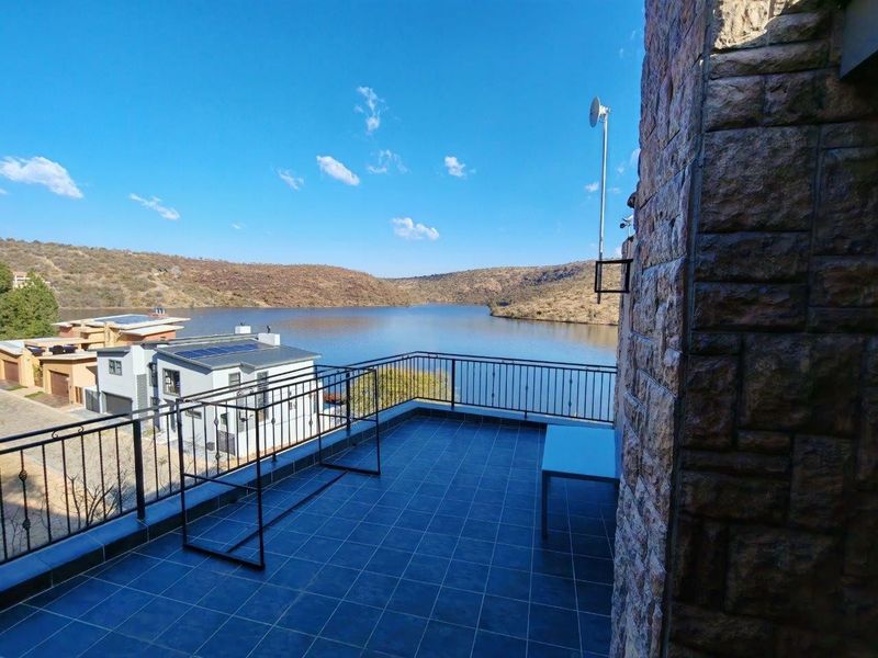 Luxurious Four-Level Waterfront Home in Fish Eagle Bay, Bela Bela - Photo 7