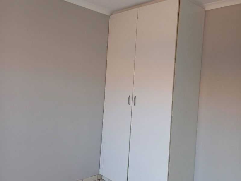 Modern 2-Bedroom Apartment for Sale in Kempton Park Central - Photo 10