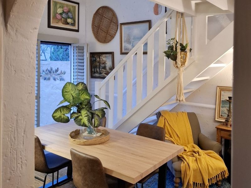 One-Bedroom Loft Apartment - Where Sophistication Meets Sanctuary - Photo 7