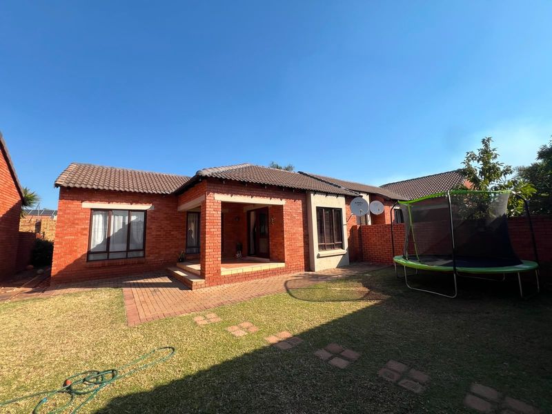 Modern Two-Bedroom House For Sale in Monavoni, Centurion - Photo 1