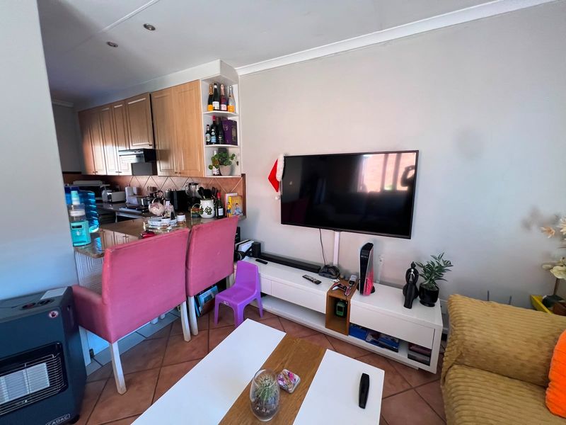 Modern Two-Bedroom House For Sale in Monavoni, Centurion - Photo 10