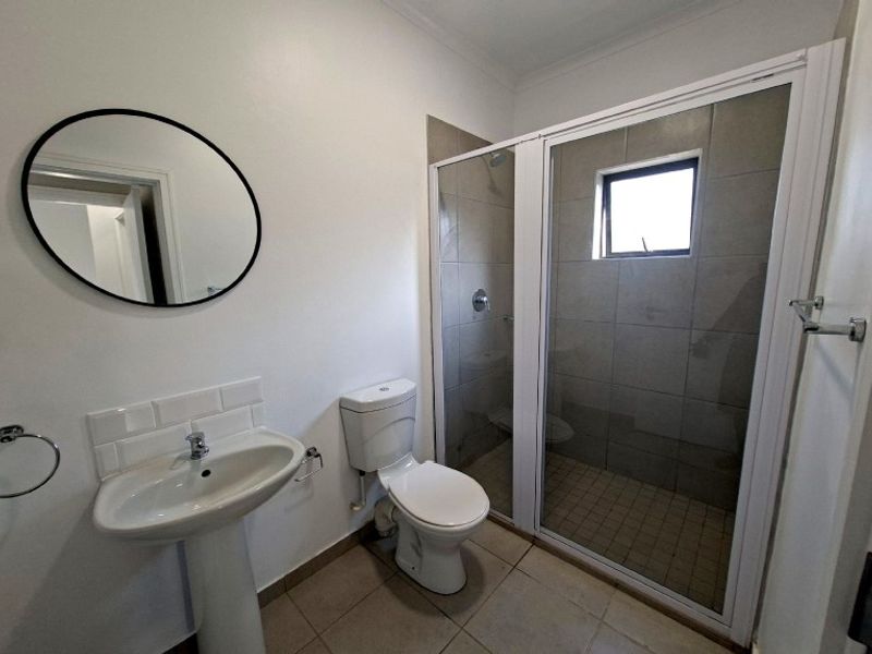 Sought After Duplex  To Rent in Waterfall, Hillcrest, KwaZulu Natal - Photo 5