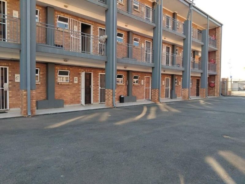 Apartment For Sale in Kempton Park Ext 1, Kempton Park - Photo 2