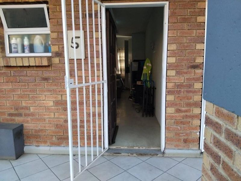 Apartment For Sale in Kempton Park Ext 1, Kempton Park - Photo 4