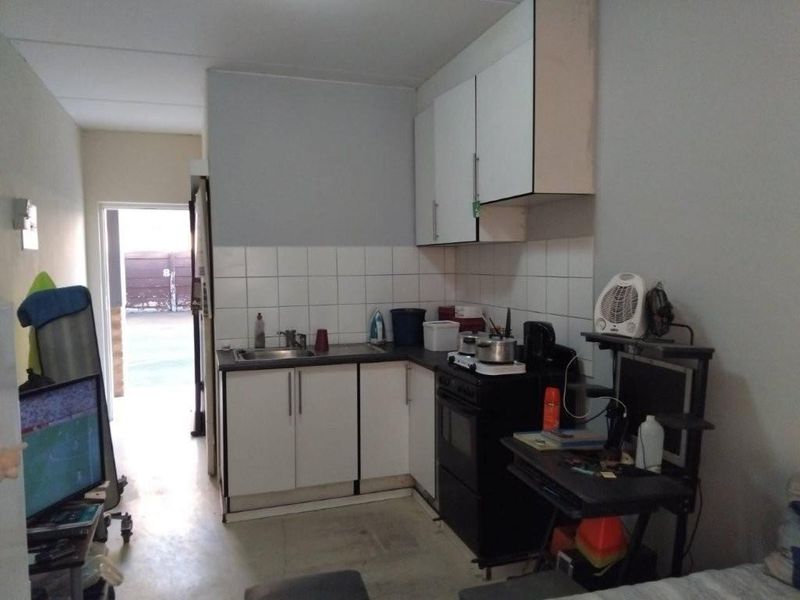 Apartment For Sale in Kempton Park Ext 1, Kempton Park - Photo 5