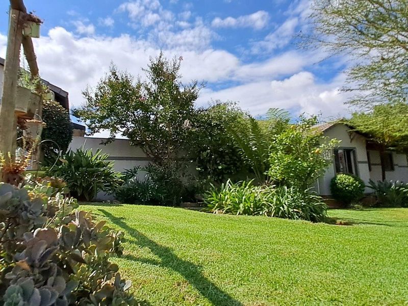 House For Sale in Moreleta Park, Pretoria - Photo 8