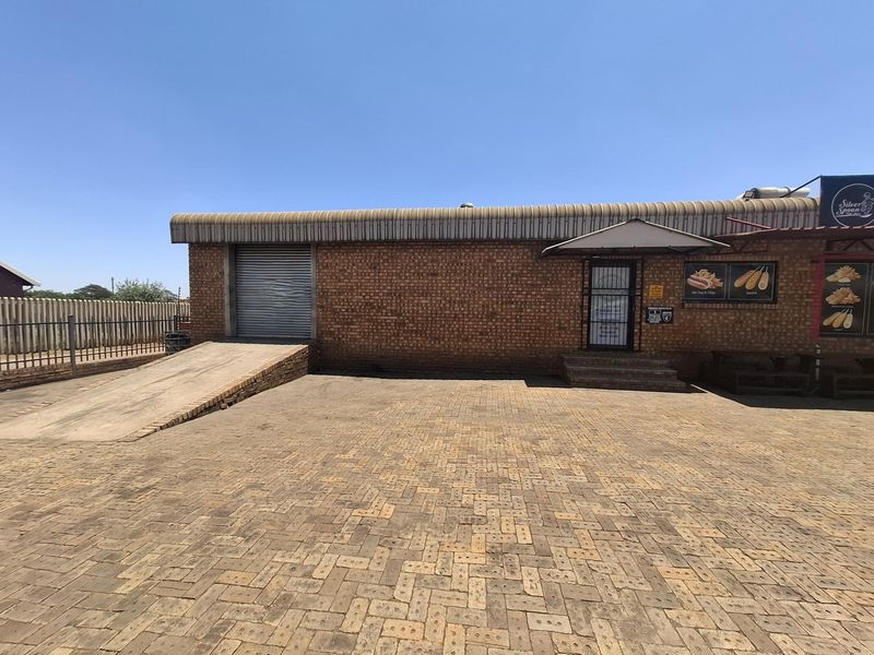 Industrial Property To Rent in Vaalbank, Middelburg - Photo 1