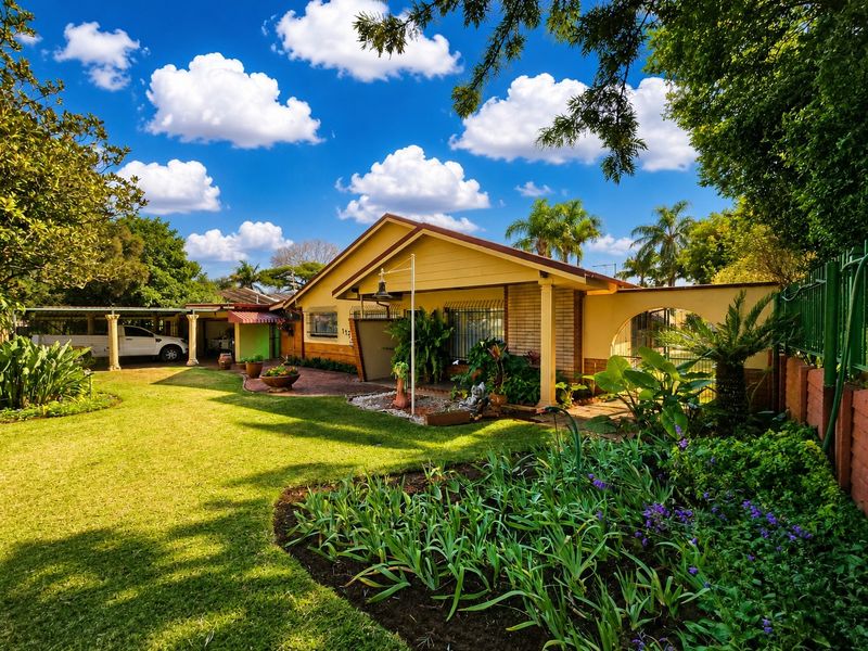 House For Sale in Sinoville, Pretoria - Photo 1