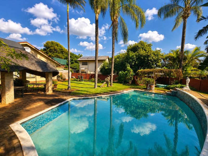 House For Sale in Sinoville, Pretoria - Photo 3