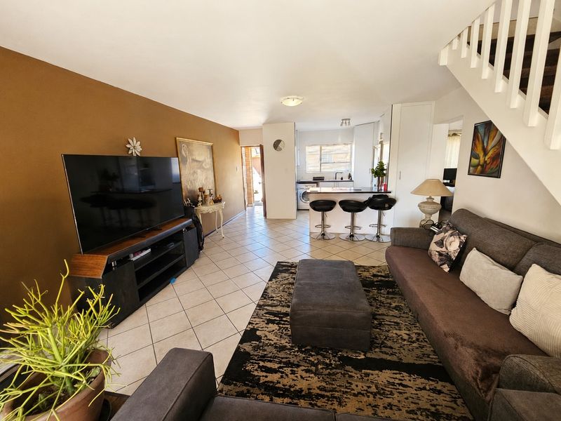 Secure Estate Living in the Heart of Featherdale Estate, Bonaero Park - Photo 5