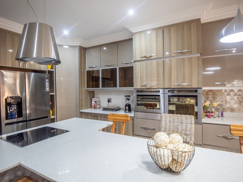 Exquisite, Expansive and Exclusive: A Sanctuary for the Whole Family - Photo 9