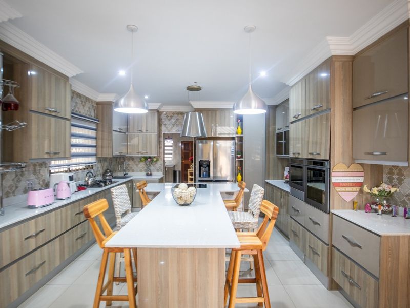 Exquisite, Expansive and Exclusive: A Sanctuary for the Whole Family - Photo 8