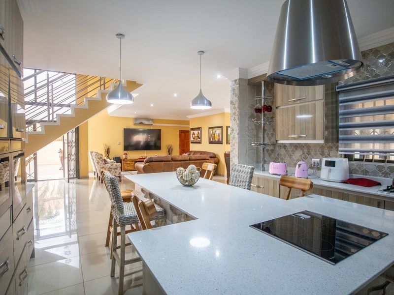 Exquisite, Expansive and Exclusive: A Sanctuary for the Whole Family - Photo 3
