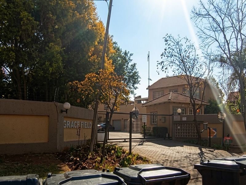 Townhouse For Sale in Willow Park Manor, Pretoria - Photo 4
