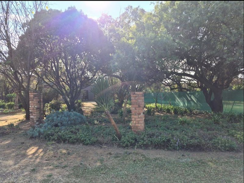 Studio To Rent in North Riding, Randburg - Photo 4