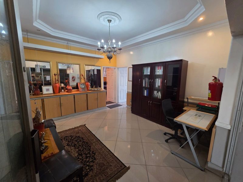Secure, Versatile Office Space for Your Business to Let - Photo 1