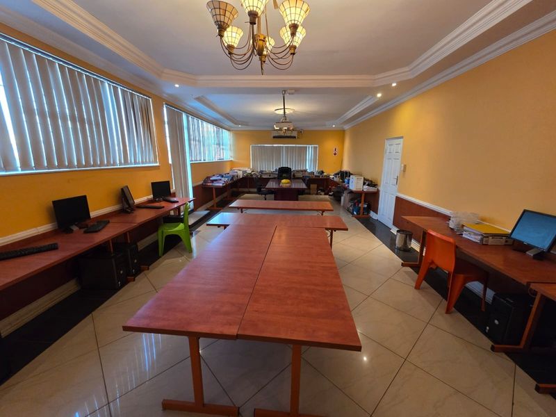 Secure, Versatile Office Space for Your Business to Let - Photo 5
