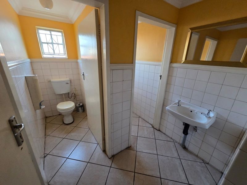 Secure, Versatile Office Space for Your Business to Let - Photo 8