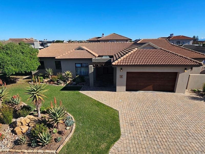 House For Sale in Mossel Bay Golf Estate, Mossel Bay - Photo 5