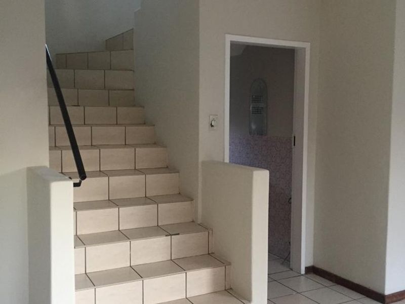 Modern 2-Bedroom Duplex in a Secure Complex - Kempton Park Central - Photo 10