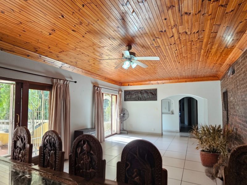 Generous Uvongo Family Home with Solar Backup and Large Garden - Photo 8