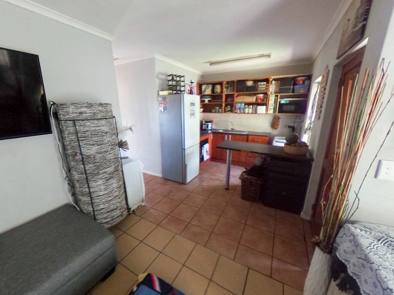 Calling All Investors - Two bedroom home for sale in Bardale Village phase1 - Photo 4