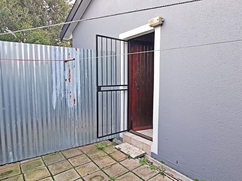 Furnished Batchelor Garden cottage - Photo 4