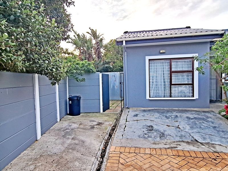 Furnished Batchelor Garden cottage - Photo 2