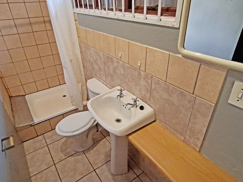 Furnished Batchelor Garden cottage - Photo 9