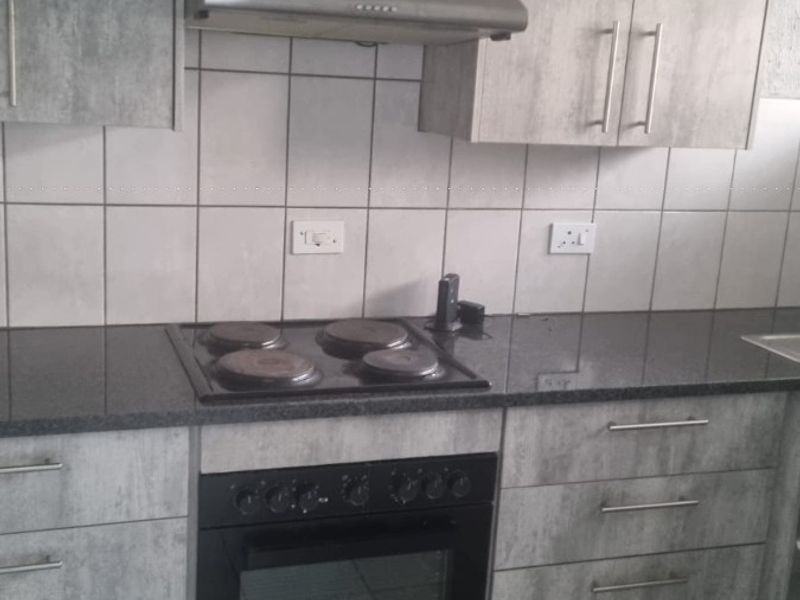 Large Ground Floor Rental In Impala Park - Photo 3
