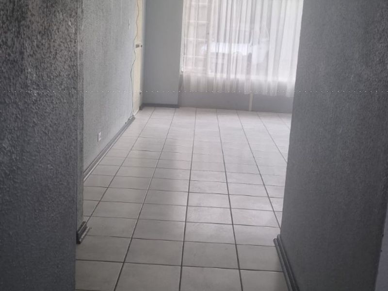 Large Ground Floor Rental In Impala Park - Photo 2