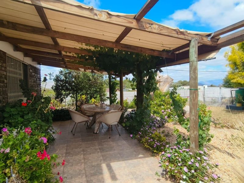 House For Sale in Ladismith - Photo 1