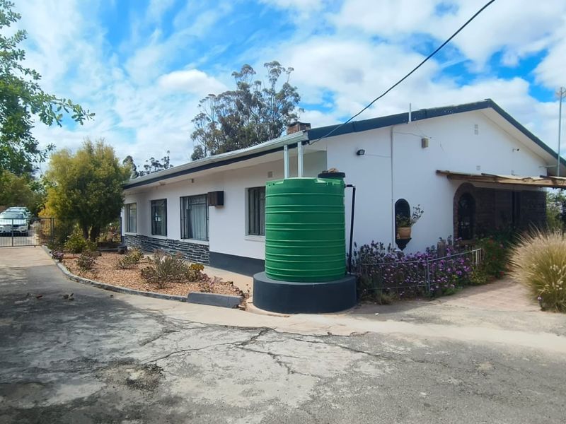 House For Sale in Ladismith - Photo 2
