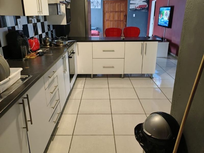 House To Rent in KaBokweni Mpumalanga - Photo 2